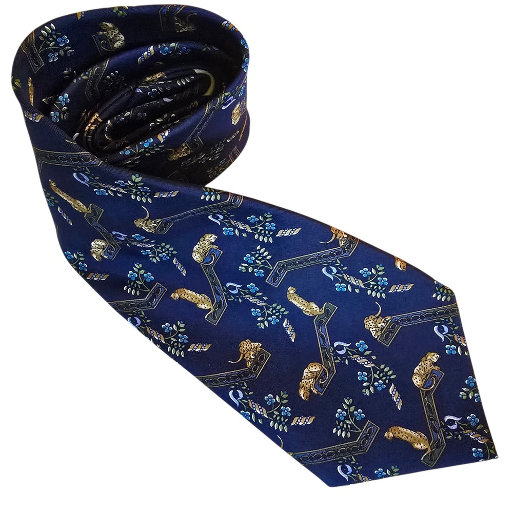 Salvatore Ferragamo Mens Navy Blue Silk Leopard Animal Print Necktie Made Italy